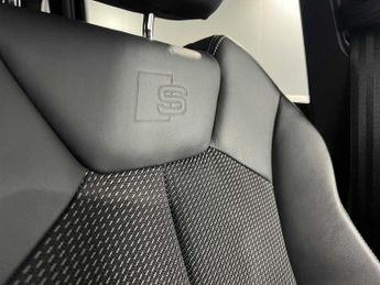 Audi Q3 S line 35 TFSI  150 PS S tronic