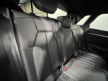 Audi A3 Sportback S line 40 TFSI e  204 PS S tronic