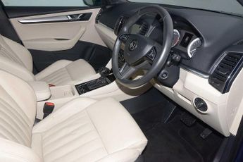 SKODA Karoq Diesel Estate 2.0 TDI Edition 4x4 5dr DSG