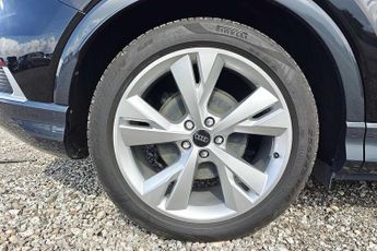Audi Q4  (S) S line 40 e-tron  