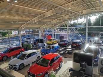 Audi Q6 E-Tron SUV Q6 SUV S line e-tron quattro 285,00 kW