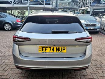 SKODA Superb 2.0 TDI 193 Laurin + Klement 4X4 5dr DSG