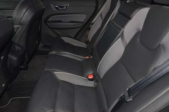 Volvo Xc60 2.0 B4D R DESIGN 5dr AWD Geartronic