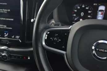 Volvo Xc60 2.0 B4D R DESIGN 5dr AWD Geartronic