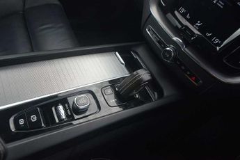 Volvo Xc60 2.0 B4D R DESIGN 5dr AWD Geartronic