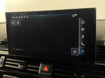 Audi A4 Avant Black Edition 35 TFSI  150 PS S tronic