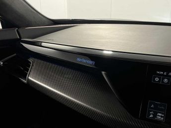Audi RS e-tron GT Carbon Vorsprung   440,00 kW