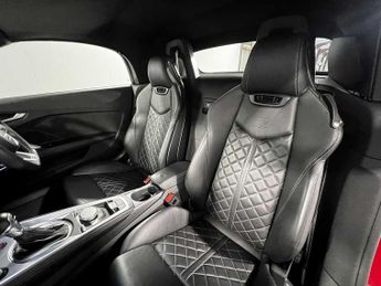 Audi TTS Roadster 2.0 TFSI quattro 310 PS S tronic