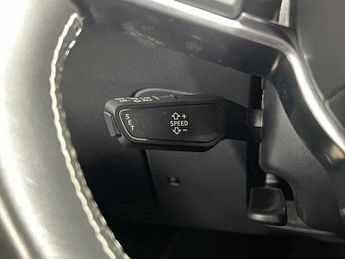 Audi TTS Roadster 2.0 TFSI quattro 310 PS S tronic