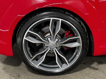 Audi TTS Roadster 2.0 TFSI quattro 310 PS S tronic