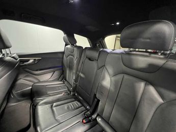 Audi Q7 Black Edition 55 TFSI quattro 340 PS tiptronic