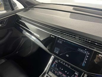 Audi Q7 Black Edition 55 TFSI quattro 340 PS tiptronic