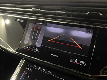 Audi Q7 Black Edition 55 TFSI quattro 340 PS tiptronic