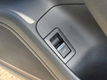 Audi A6 Avant Black Edition 40 TFSI  204 PS S tronic