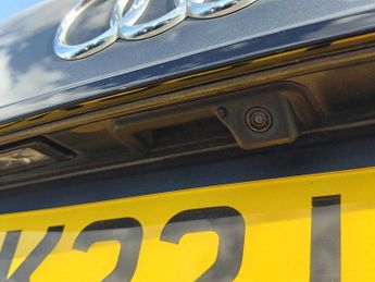 Audi A6 Avant Black Edition 40 TFSI  204 PS S tronic