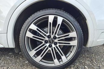 Audi SQ5 TDI  341 PS tiptronic