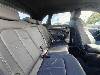 Audi Q3 Black Edition 35 TFSI  150 PS S tronic