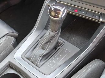 Audi Q3 Black Edition 35 TFSI  150 PS S tronic