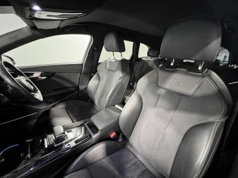 Audi A4 Avant Black Edition 35 TFSI  150 PS S tronic