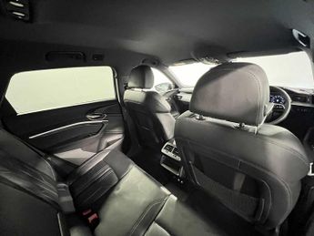 Audi e-tron S line 50 quattro 230,00 kW