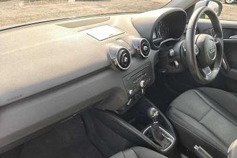 Audi A1 Sportback Sport 1.4 TFSI  122 PS S tronic