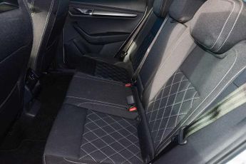 SKODA Karoq 1.5 TSI Sport Line 5dr DSG