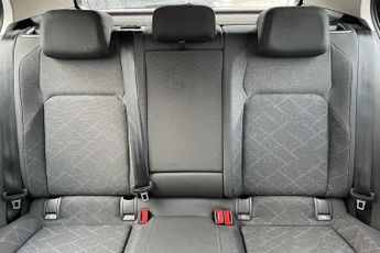 Volkswagen Golf 1.5 eTSI 150 Life 5dr DSG