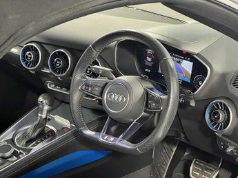 Audi TTS Roadster Black Edition TFSI  306 PS S tronic