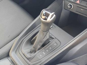 Audi A1 Sportback Technik 30 TFSI  110 PS S tronic