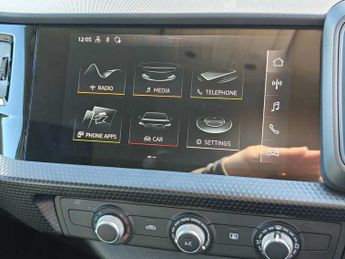 Audi A1 Sportback Technik 30 TFSI  110 PS S tronic