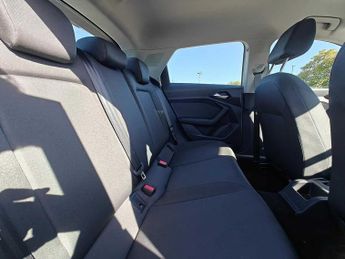 Audi A1 Sportback Technik 30 TFSI  110 PS S tronic