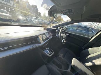 Audi Q4 E-tron Q4  Sport 45 e-tron  210,00 kW