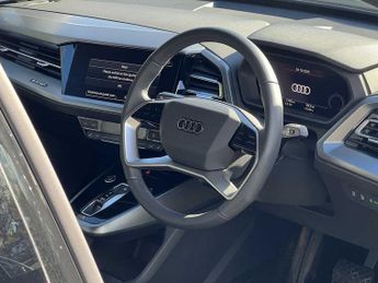 Audi Q4 E-tron Q4  Sport 45 e-tron  210,00 kW