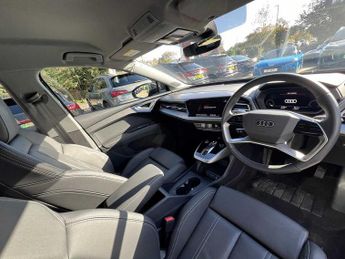 Audi Q4 E-tron Q4  Sport 45 e-tron  210,00 kW