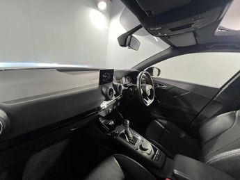 Audi Q2 Black Edition 35 TFSI  150 PS S tronic