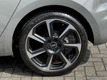 Audi A1 Sportback Black Edition 30 TFSI  110 PS S tronic