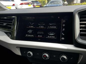 Audi A1 Sportback Black Edition 30 TFSI  110 PS S tronic