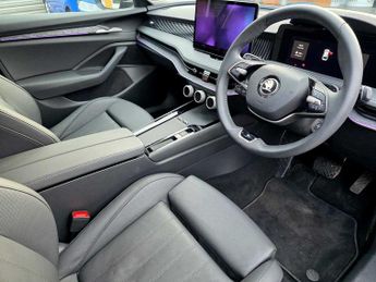 SKODA Superb 1.5 TSI iV SE L DSG 5dr