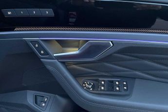 Volkswagen Touareg 3.0 V6 TSI eHybrid 4Motion R 5dr Tip Auto