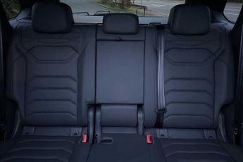 Volkswagen Touareg 3.0 V6 TSI eHybrid 4Motion R 5dr Tip Auto