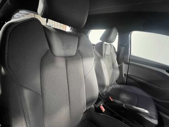 Audi A1 Sportback S line 30 TFSI 110 PS S tronic