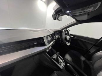 Audi A1 Sportback S line 30 TFSI 110 PS S tronic