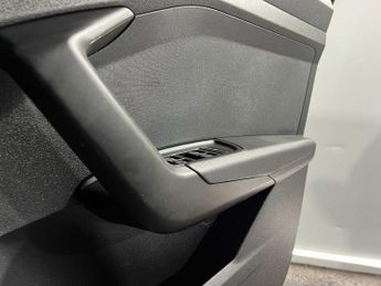 Audi A1 Sportback S line 30 TFSI 110 PS S tronic