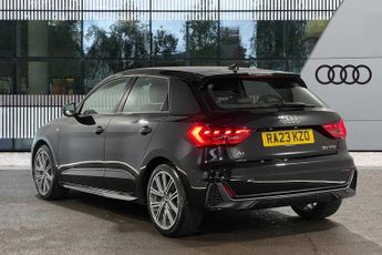 Audi A1 Sportback S line 30 TFSI 110 PS S tronic