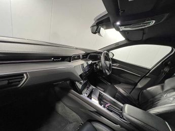 Audi e-tron S line 50 quattro 230,00 kW