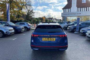 Volkswagen Passat 1.5 TSI eHybrid R-Line 5dr DSG