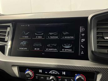 Audi A1 Sportback S line 35 TFSI  150 PS S tronic