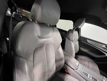 Audi A6 Avant S line 40 TDI  204 PS S tronic