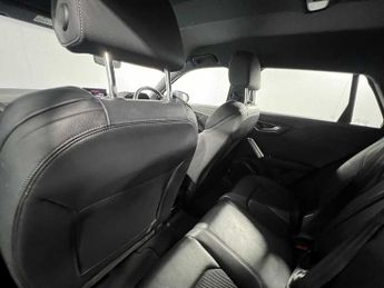 Audi Q2 S line 35 TFSI  150 PS S tronic