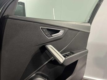 Audi Q2 S line 35 TFSI  150 PS S tronic